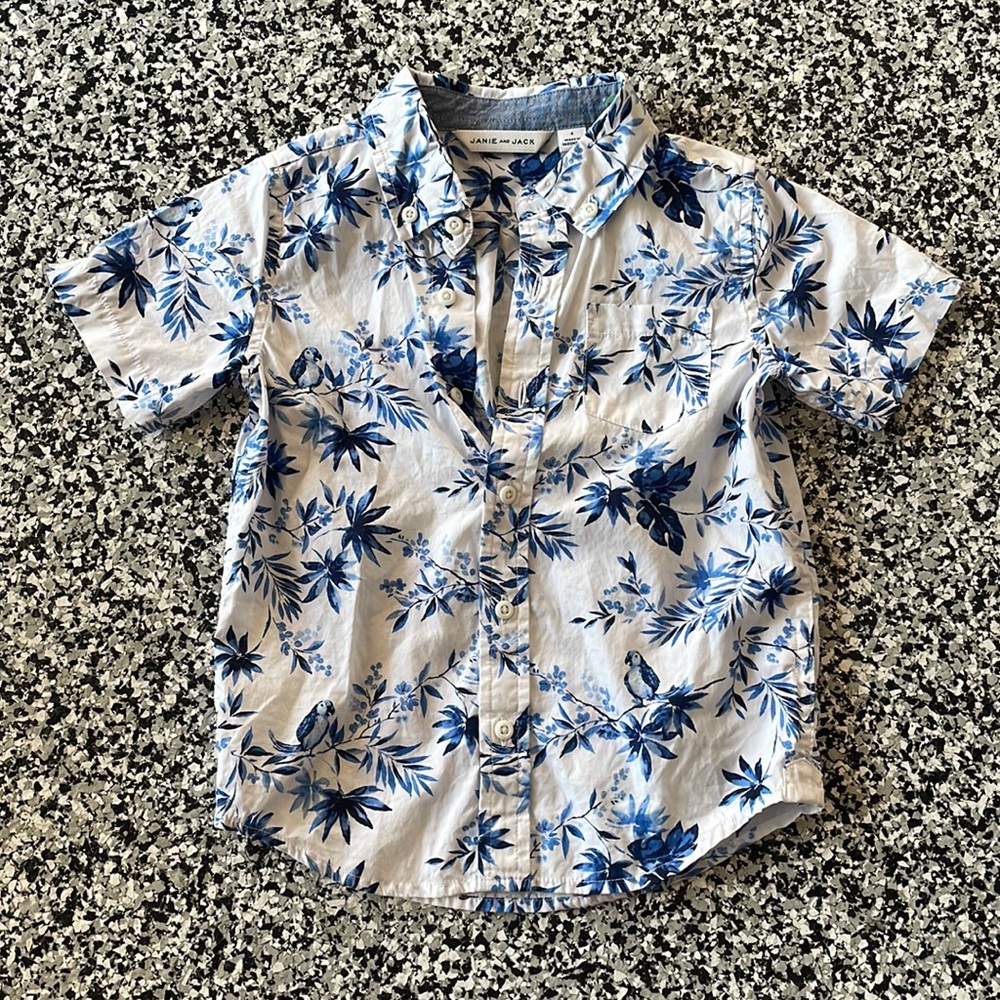 Janie and Jack Boys size 4 Button Down